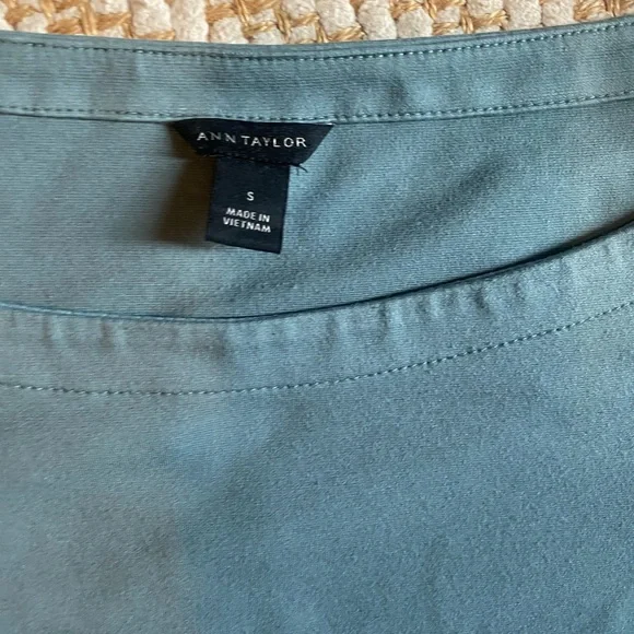 Ann Taylor grayish teal flutter Short Sleeve Scoop Neck Tee - Picture 2 of 3